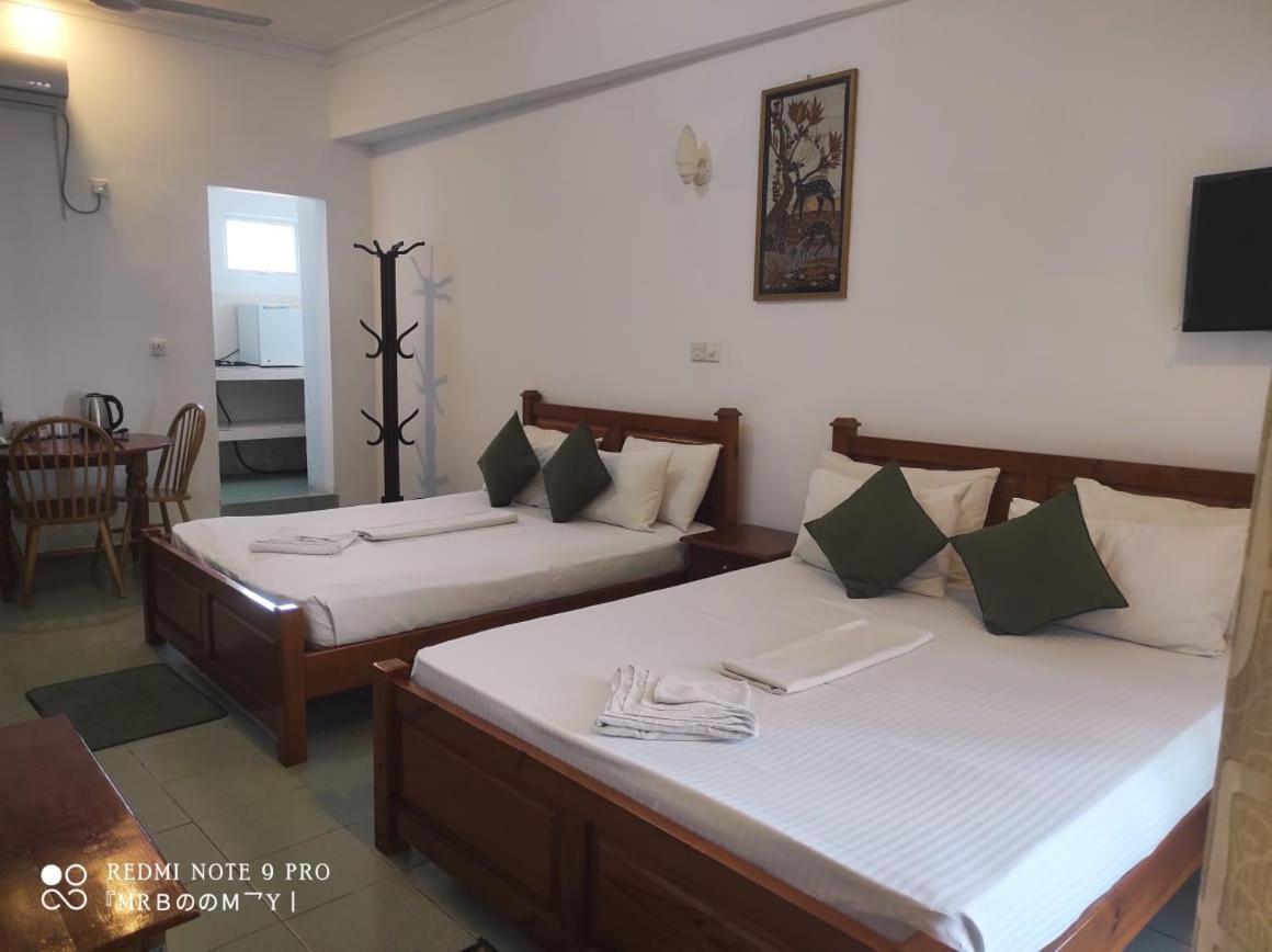 Oasis Beach Resort Νεγκόμπο Εξωτερικό φωτογραφία