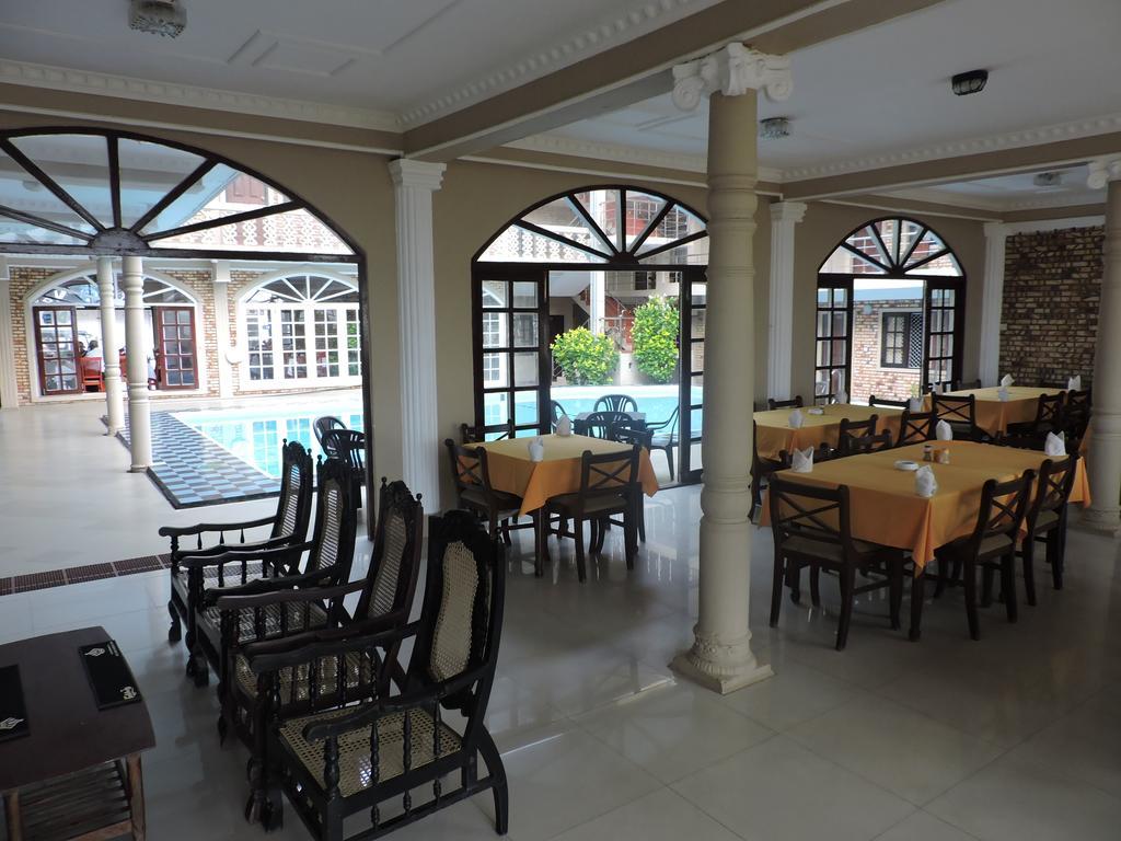 Oasis Beach Resort Νεγκόμπο Εξωτερικό φωτογραφία