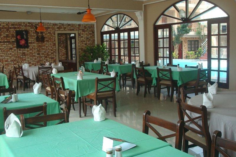 Oasis Beach Resort Νεγκόμπο Εξωτερικό φωτογραφία
